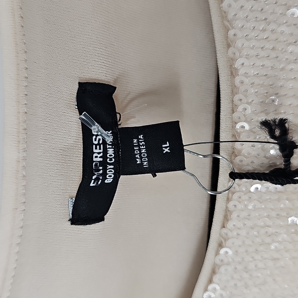 Express‎ Elevated Cream Sequin Sleeveless Crew Ne… - image 6